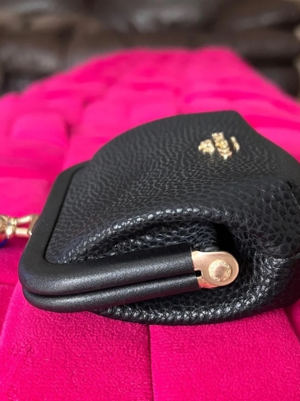 Coach Black Pebbled Leather Kisslock Coin Purse Crystal Clasp Mini Pouch - Picture 6 of 9
